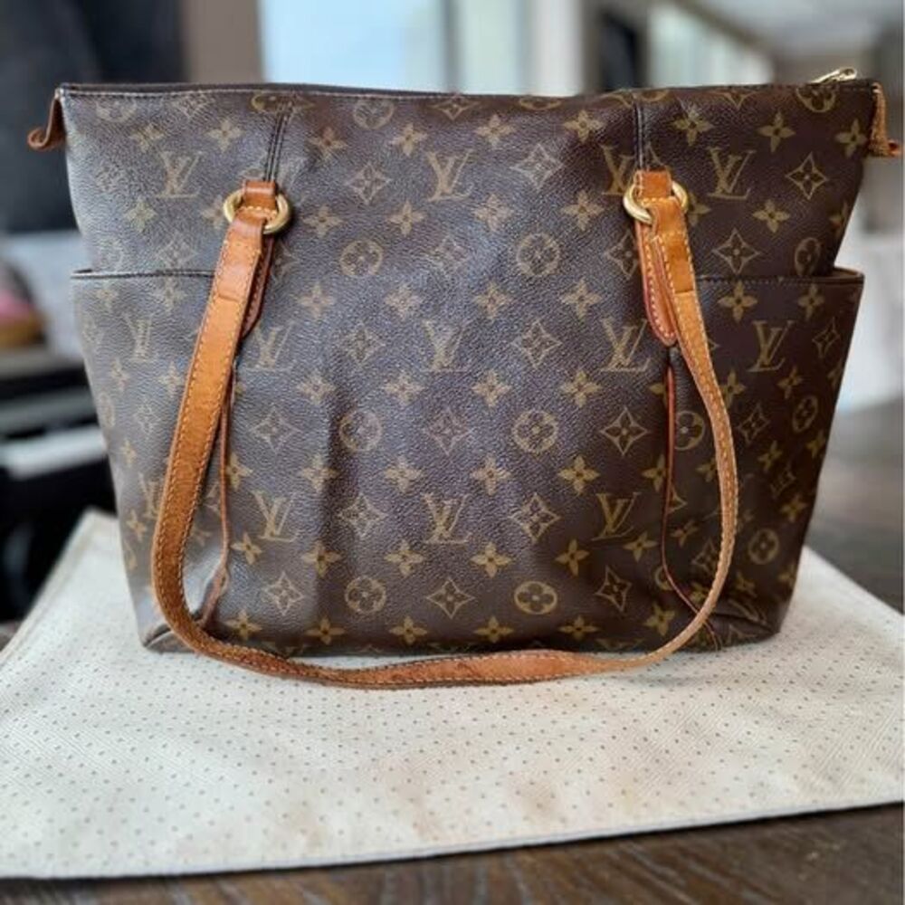 💼 Louis Vuitton Monogram Zipper Tote Bag + Crossbody Option fits laptop ⚡️